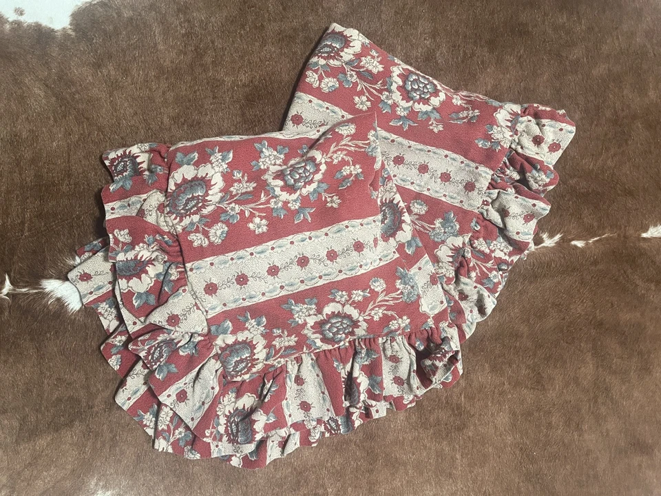 Vintage Ralph Lauren King Cassie DUVET  Red French Blue FLORAL W/  2 Euro Shams - Image 4 of 4