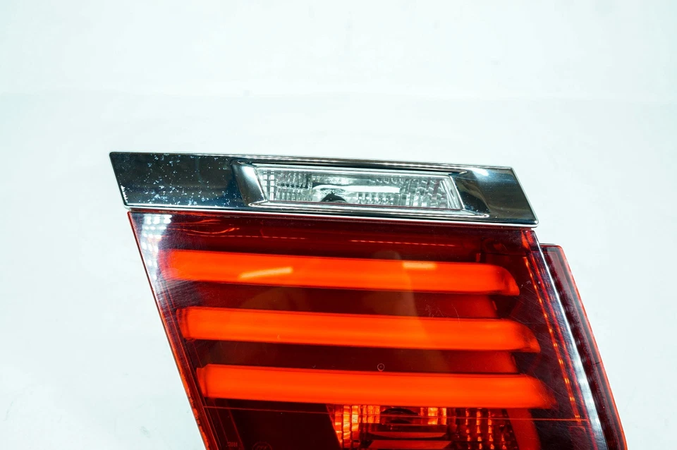 09-15 宝马 750i xDrive 原始设备制造商左后驱动内尾灯 LED 7300271 5112 — 第 3/4 张图片