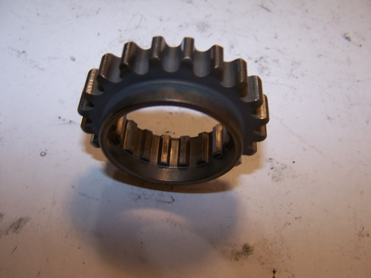 KAWASAKI ZX11 CRANKSHAFT CRANK SPROCKET 21T 12046-1084 ZX 11
