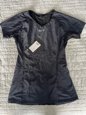 GOREWEAR Windstopper Women Base Layer - Size Small - image 1 of 4