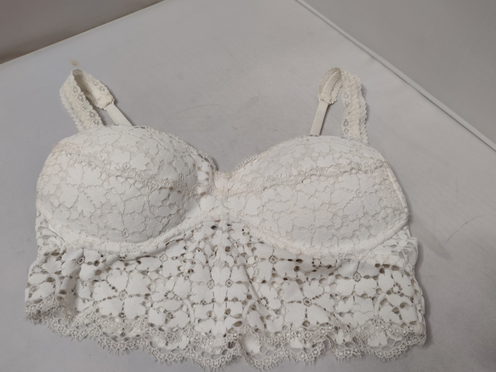 Victoria's Secret Lace Bralette Bra Small White Underwire Padded Bohemian A21