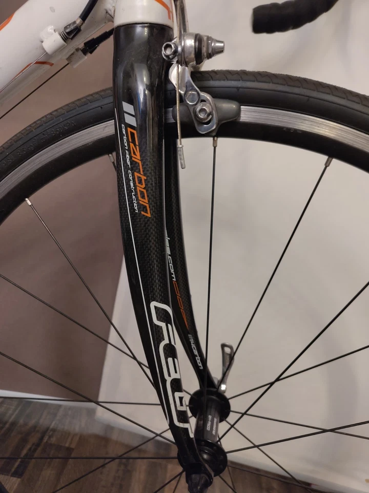 Rennrad Der Firma Felt zu Verkaufen Felgenbremsen Mit Alurahmen - Bild 4 von 4