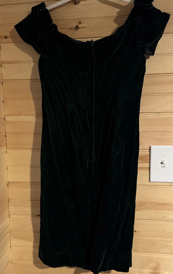 Vestido de terciopelo verde esmeralda cuello redondo talla 11/12 Foto 4 de 4