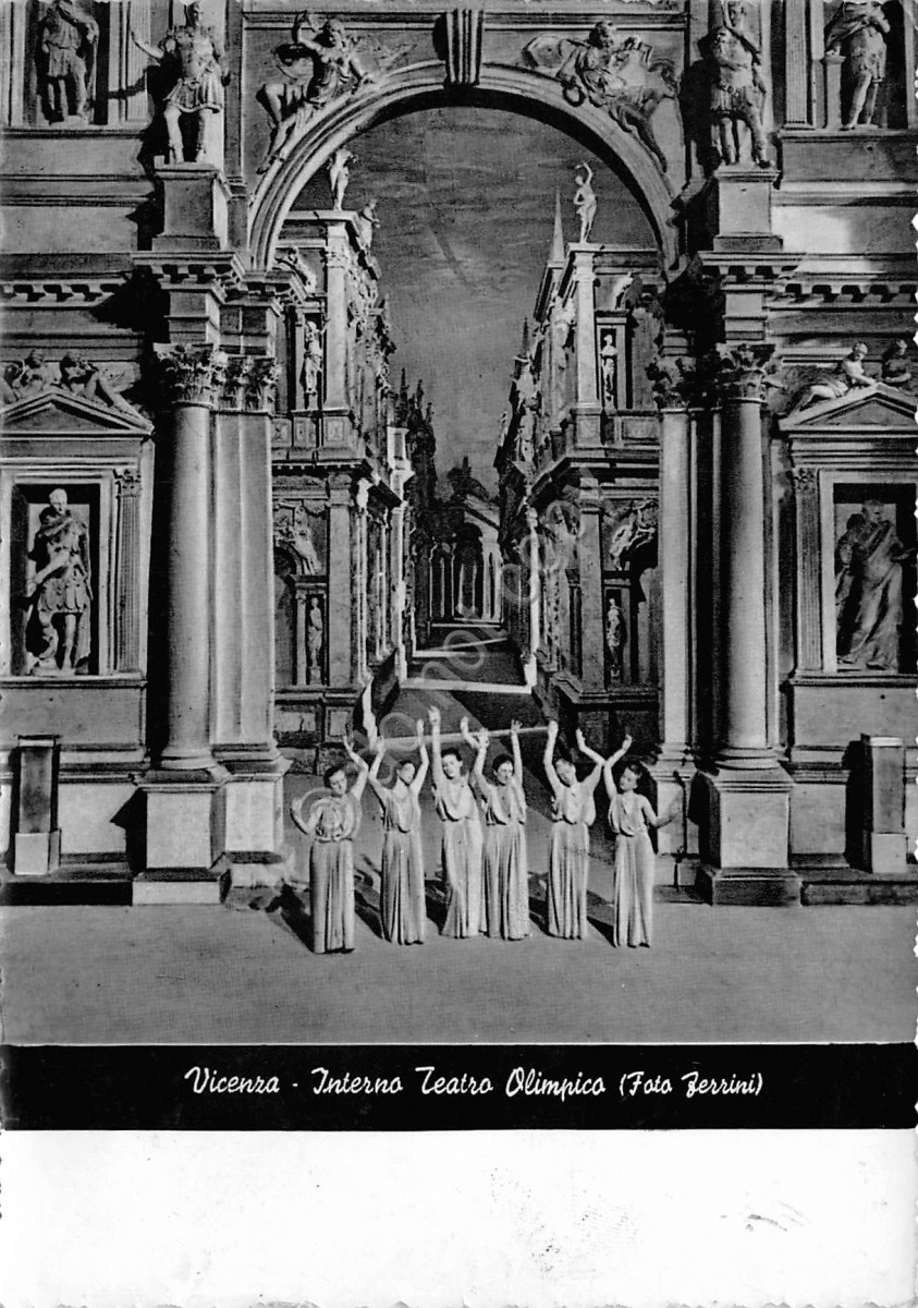 Cartolina Vicenza Interno Teatro Olimpico animata 1957 Foto Ferrini