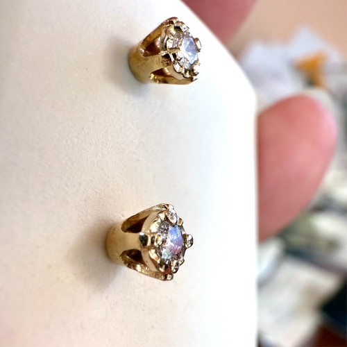 0,10tw natürliche Diamant Illusion Kopf Ohrringe 14K Gelbgold 0,8 Gramm - Bild 9 von 10