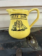 6" VINTAGE CERAMIC CUTTY SARK Scotland  WHISKEY  waterPITCHER Barware 30 oz Mcm