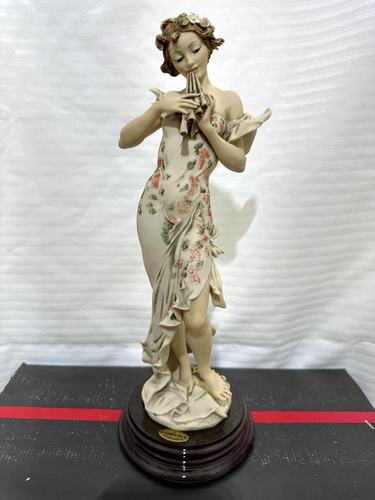 MIB GIUSEPPE ARMANI 1995 MELODY MEMBERS ONLY 656-C 656C FIGURINE STATUE ITALY - Picture 2 of 5