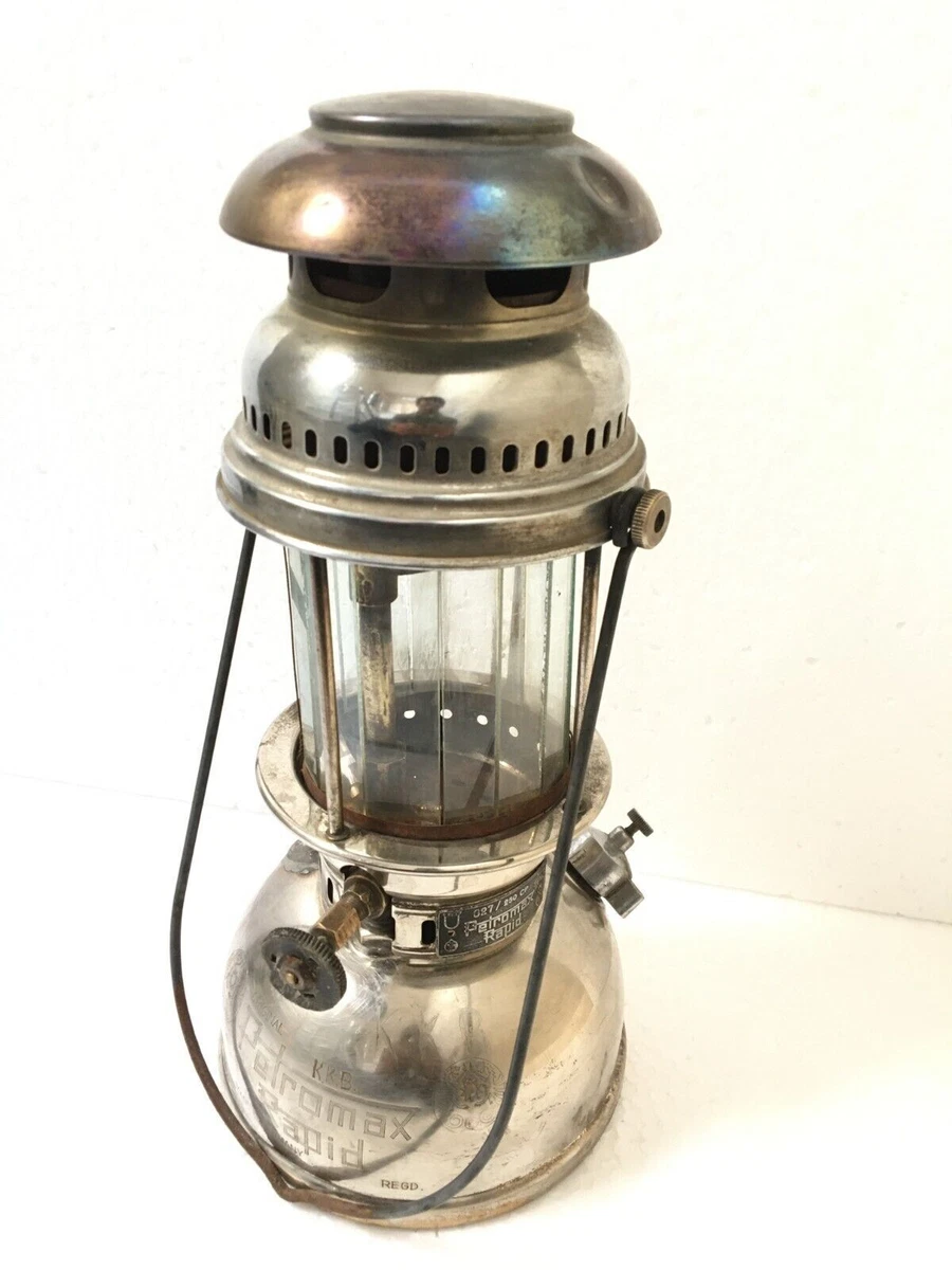 Kerosene pressure lantern outlet