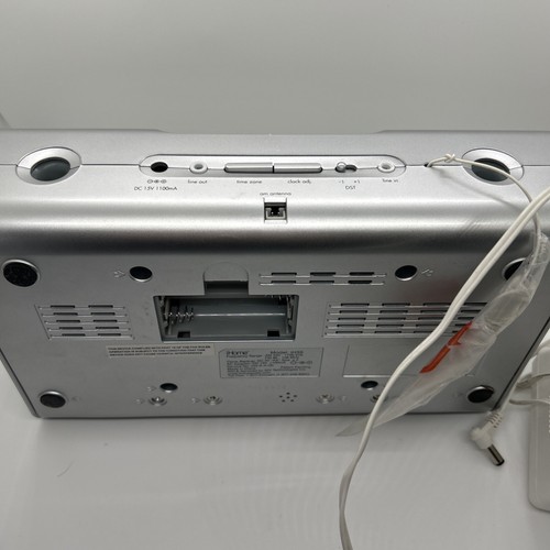 iHome iH3S iPod Clock Radio Dock Gray Special Edition - Picture 6 of 8