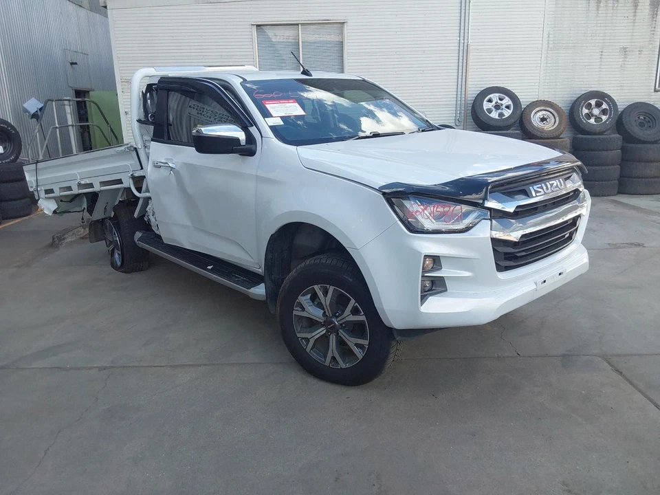 ISUZU DMAX HEADREST CENTRE REAR, CLOTH, RG, 07/20- 20 21 22 23 24 25 - image 4 of 4