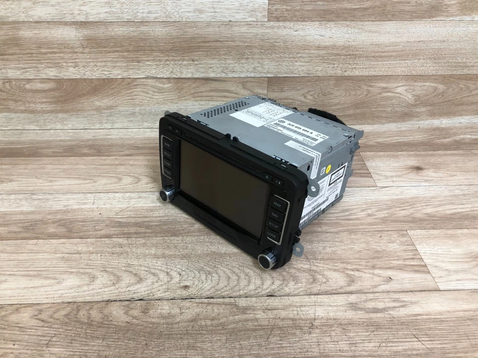 MONITOR DE TELA ESTÉREO RÁDIO NAVEGAÇÃO FRONTAL VOLKSWAGEN JETTA PASSAT CC FABRICANTE DE EQUIPAMENTO ORIGINAL - Imagem 3 de 4