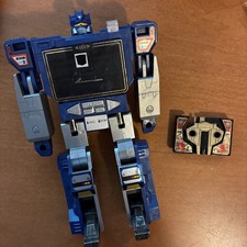 1984 Transformers G1 Decepticon Soundwave Act...