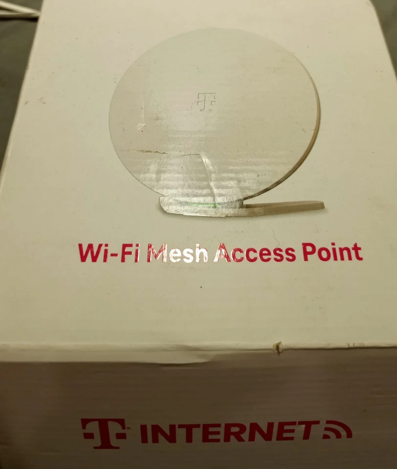 T-Mobile Internet Mesh Wifi WHT RAXWE6204430 - Image 3 of 4