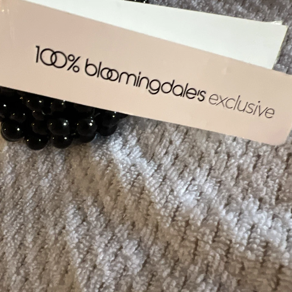 Nuevo bolso de noche AQUA exclusivo de Bloomingdale’s Foto 3 de 4