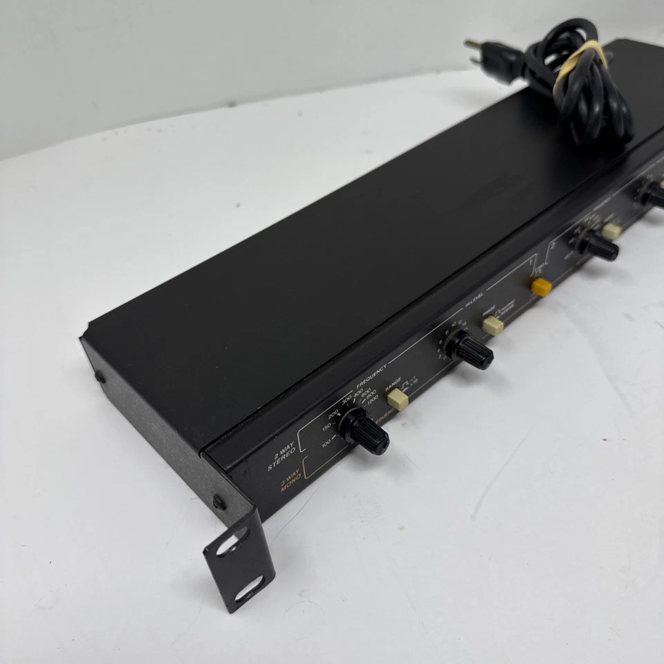 Electro-Voice EVT EV-18 Tapco Electronic Crossover - Image 4 of 4