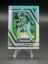 2022-23 Panini Flux - Myles Turner #51 Silver Prizm