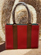 Exclusive Designer Shoulder Bag for Women ,Elegant Luxury Fashion Handbag . 3