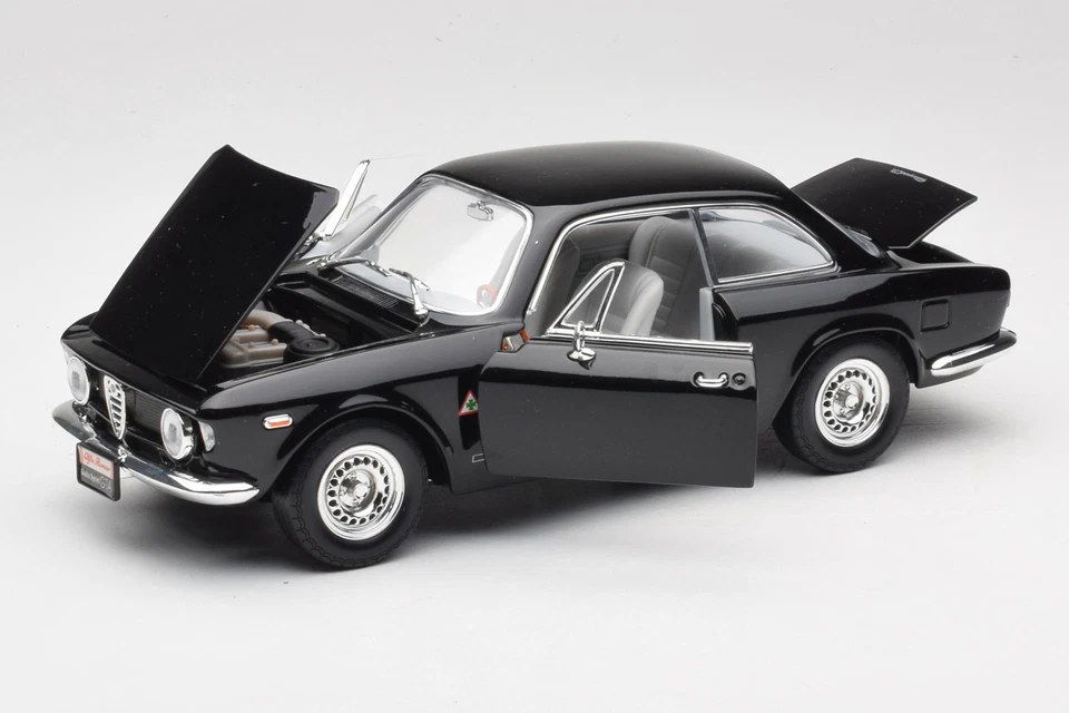 92348 Alfa Romeo Giulia Sprint GTA Black Road Signature 1:18 - Immagine 2 di 4
