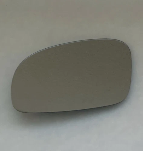 2000-2004 VW Beetle Front Driver Left Side Mirror Glass Only Heated OEM 067015