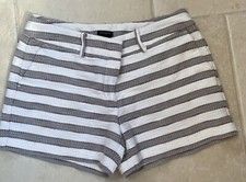 Ann Taylor signature women  s shorts size 6