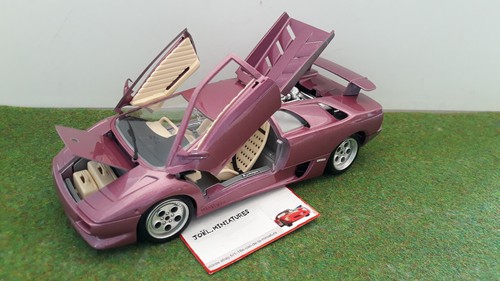 LAMBORGHINI DIABLO 1990 rose fuchsia 1/18 BURAGO voiture miniature de collection - Imagen 7 de 8