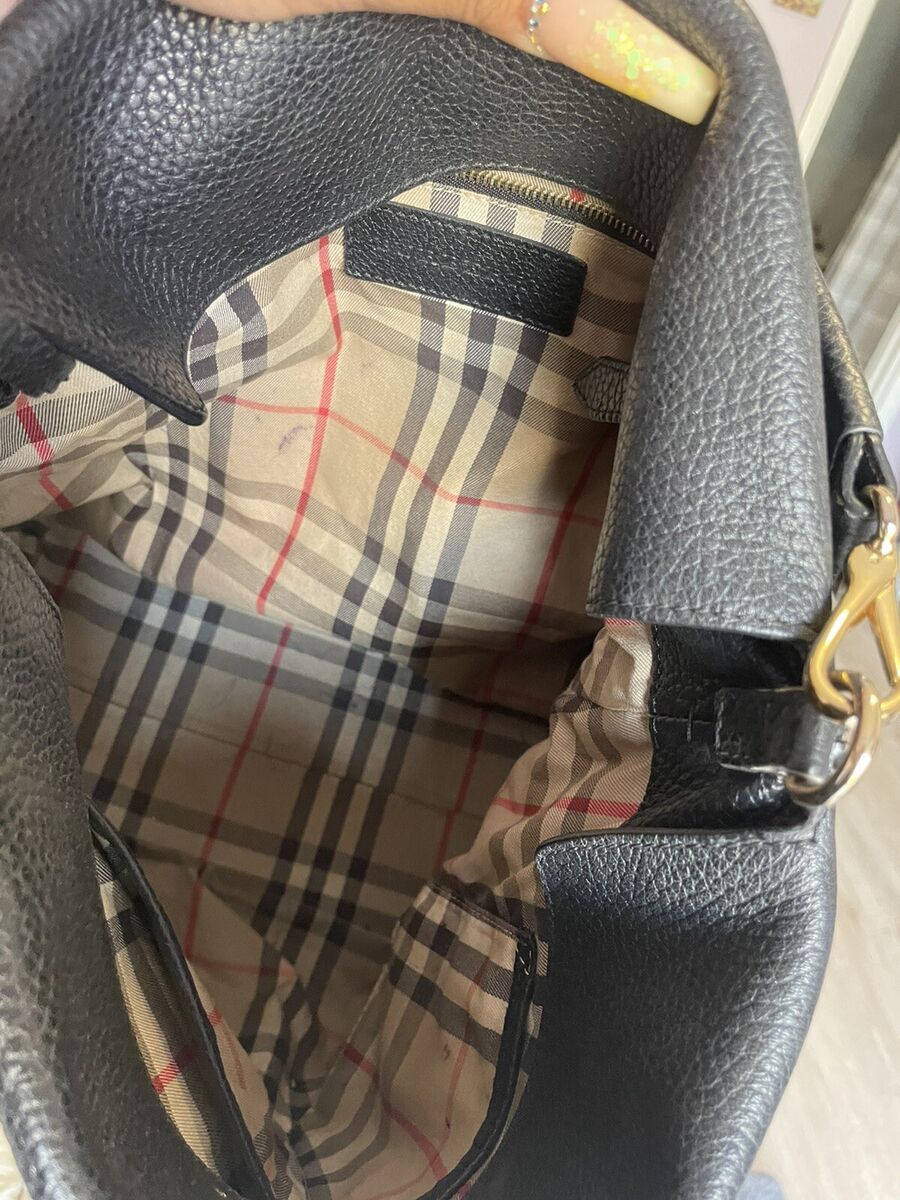 AUTHENTIC BURBERRY London Black Grainy Leather Cale Medium AUTHENTIC BURBERRY London Black Grainy Leather Cale Medium