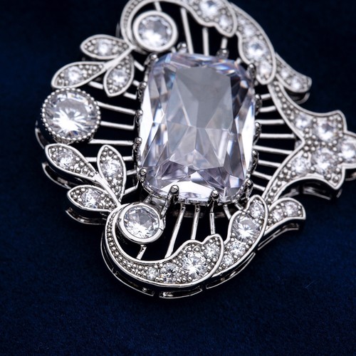 Cullinan VI and VIII Brooch, Royal Collection Full Size Replica, 5A CZ - Picture 5 of 24