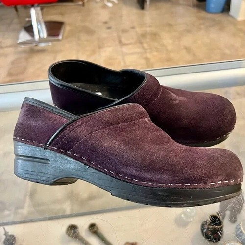 dansko peggy suede