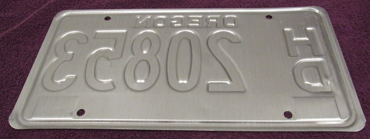 Vintage Oregon Heavy Duty Yellow & Blue License Plate - HD 20853