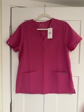 FIGS Casma Three-Pocket Scrub Top Women's Medium Pockets Stretch Healthcare