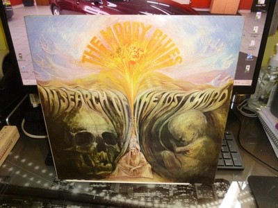 THE MOODY BLUES. '' IN SEARCH OF THE LOST CHORD '' LP UK  1968 G/F. DERAM LABEL.