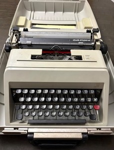 Olivetti Studio 45 Typewriter for sale | eBay