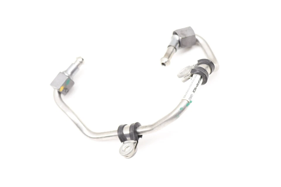 Mercedes-Benz GLC63 AMG S 2018-2019 - Línea de combustible de alta presión/tubo Foto 2 de 4