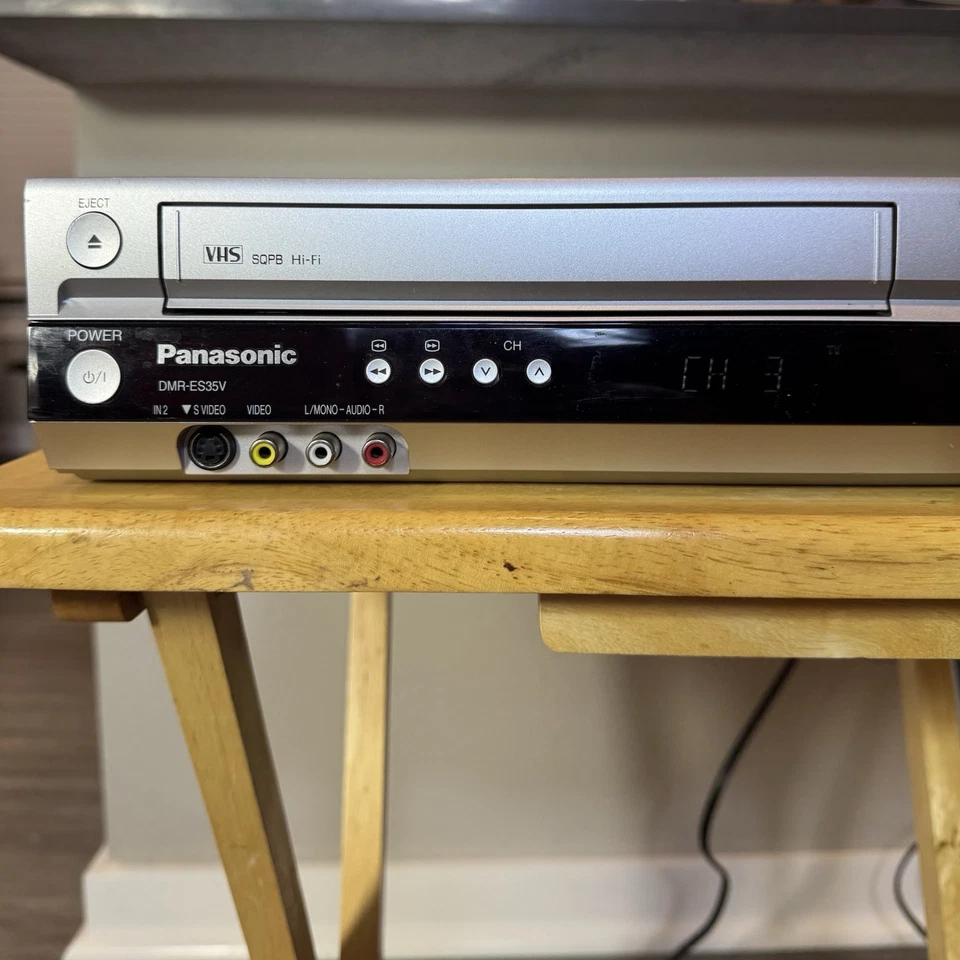 Panasonic DMR-ES35V DVD/VCR комбинированный рекордер протестирован и работает - без пульта дистанционного управления - Изображение 2 из 4