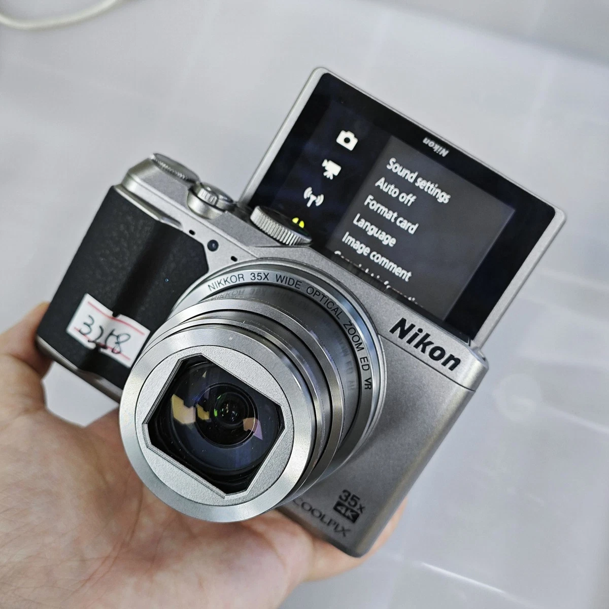 【美品】Nikon COOLPIX A900 シルバー　デジタルカメラ Amazon | Nikon デジタルカメラ COOLPIX A900 光学35倍ズーム 2029万