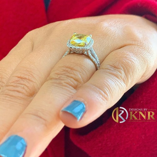 14k Yellow Gold Cushion Fancy Yellow And Natural Diamonds Engagement Ring 4.70 - Picture 5 of 9