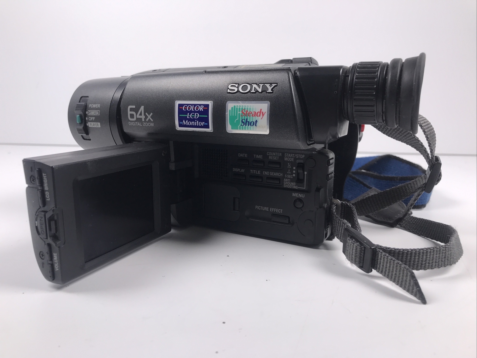 Sony Handycam CCDTRV25 Digital 8 Video Camcorder 64x Optical Zoom “won