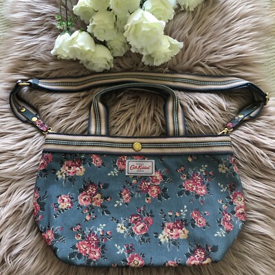 Damen Cath Kidston Handtasche blau Mix Blumenmuster abnehmbarer Umhängegurt