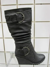 New Women's Top moda Pure 65 Wedge Slouchy Buckle Accent Black Size 9