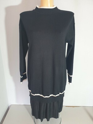 DERHY dress knitted dress size S / M black pleated fine knit long sleeve AS NEW