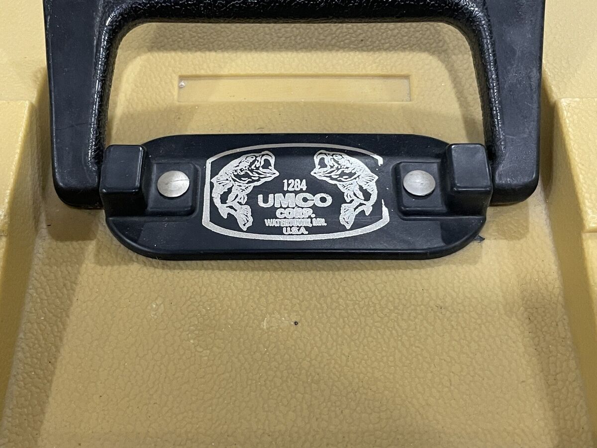 Vintage Upper Midwest Mfg. Co. Roll-A-Tray Tackle Box Umco Vintage Upper Midwest Mfg. Co. Roll-A-Tray Tackle Box Umco