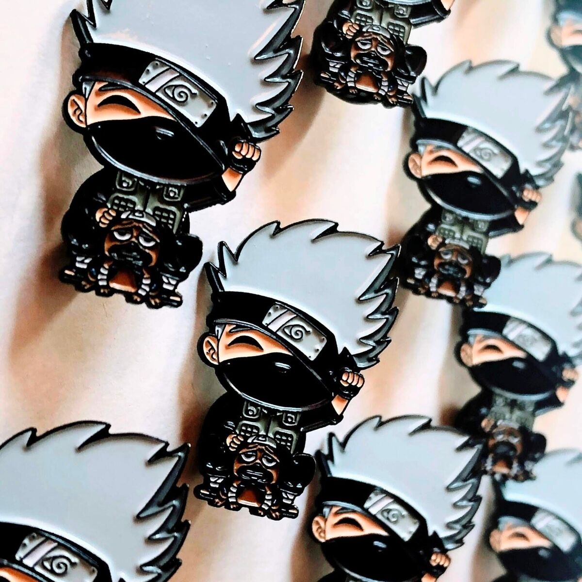 Naruto Shippuden - Kakashi Hatake And Pakkun Enamel Single Pin