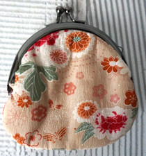 Vintage Silk Floral Small Coin Purse Gunmetal Black Kiss Lock Pink Fabric Lining
