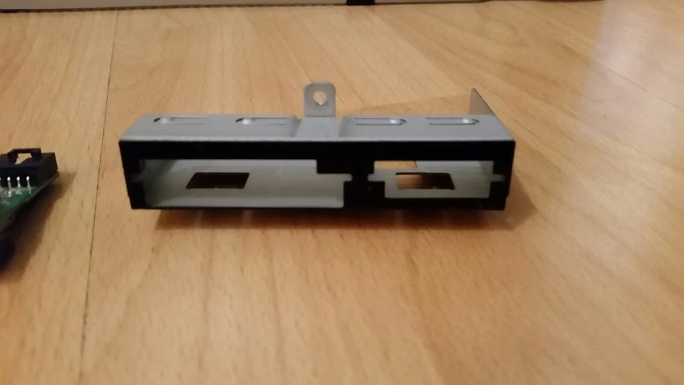 Interner Card Reader+ Einbaurahmen, Smart Media, MMC/SD, MS/MS Pro, CompactFlash - Bild 4 von 4