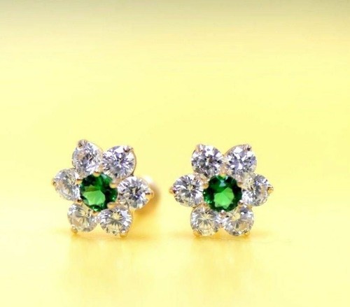 14k Yellow Gold Flower CZ Stud Earrings - Afbeelding 18 van 24