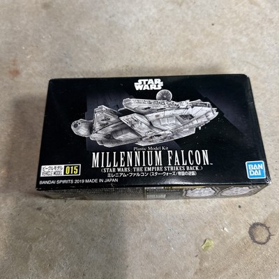 Bandai 015 Millennium Falcon Model Kit (Star Wars Empire Strikes Back version)