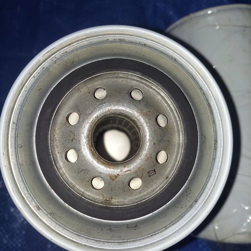 2X Se adapta a filtro de aceite de motor Wix 51747 1811953C1 Luber-Finer LFP2244 LF356 Foto 4 de 4