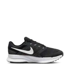 (2E, EE) WIDE NIKE Run Swift 3 FZ9666-001 Black/White/Dark Smoke Grey