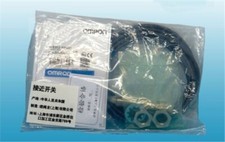 One New Omron E2E-X8MD1-N Proximity Sensor E2...
