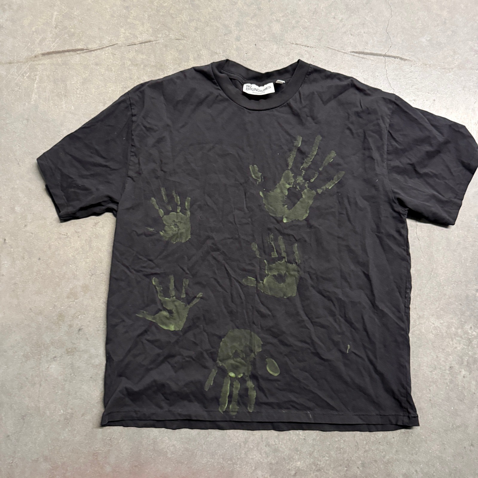 No Boundaries Mens Oversized Fit Black T Shirt Green Handprint Graphic Large